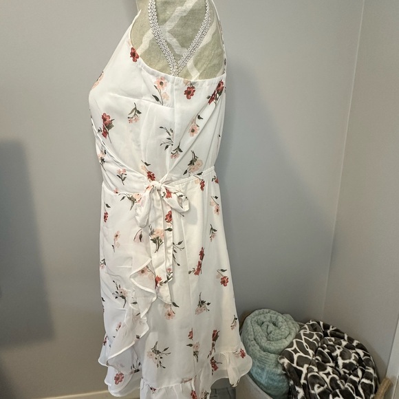 HOLLISTER WRAP DRESS - Picture 2 of 6